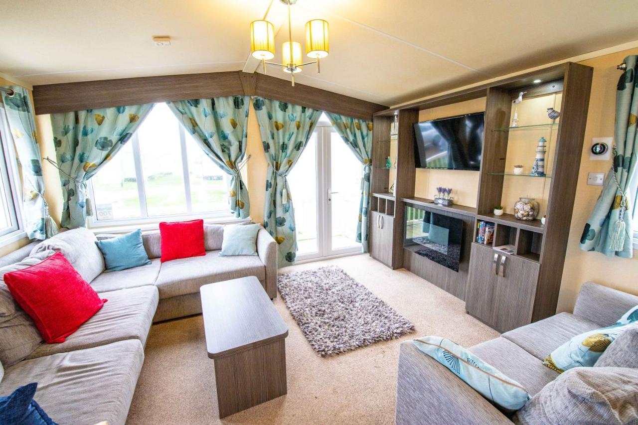 Big Skies Platinum Plus Holiday Home With Wifi, Netflix, Dishwasher, Decking Camber Dış mekan fotoğraf