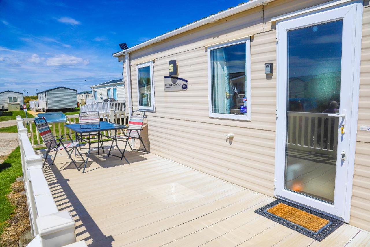 Big Skies Platinum Plus Holiday Home With Wifi, Netflix, Dishwasher, Decking Camber Dış mekan fotoğraf