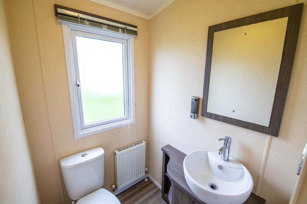 Big Skies Platinum Plus Holiday Home With Wifi, Netflix, Dishwasher, Decking Camber Dış mekan fotoğraf